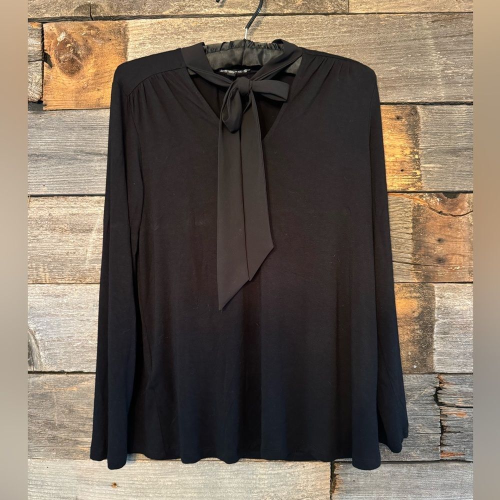 Cable & Gauge Tie Neck Top size petite medium